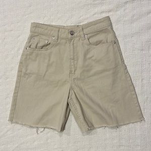 H&M Cream Women’s Shorts